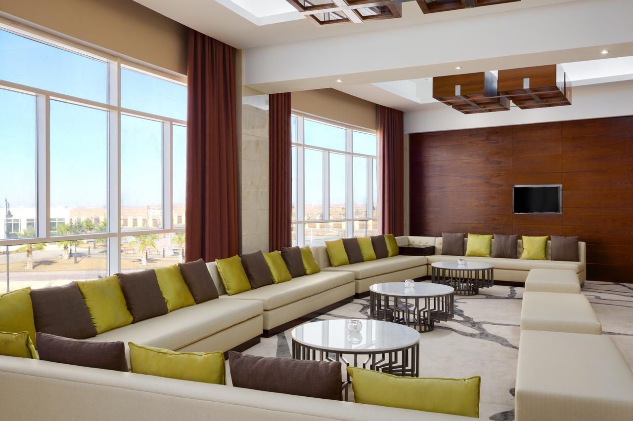 Millennium Hail Hotel Extérieur photo The lounge at the airport